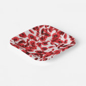 赤いケシの花カスケーディングケシのフローラ ペーパープレート (傾斜あり)