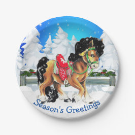 赤いサドルの冬のシーンを持つ馬 ペーパープレート