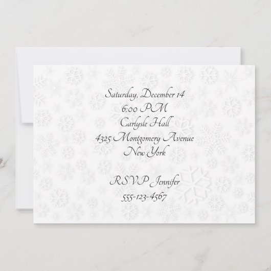 赤いサンタハットのクリスマスを噛むかわいい子猫 招待状 (裏面)