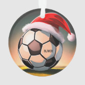 赤いサンタハットの名前クリスマス付きサッカーボール オーナメント (裏面)