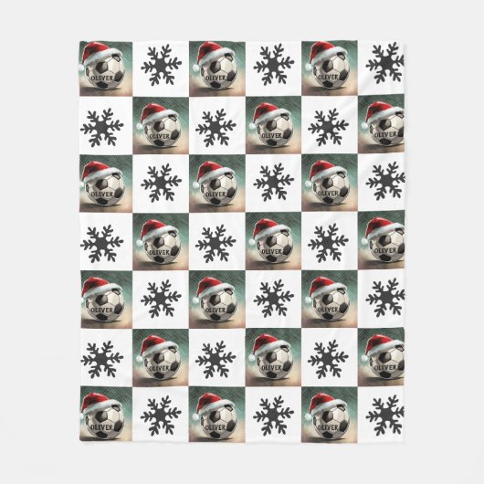 赤いサンタハットスノーフレーク名付きサッカーボール フリースブランケット (正面)