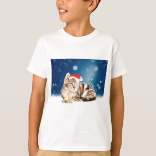 赤いサンタ帽をかぶったかわいい猫 クリスマス スノー Tシャツ