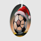 赤いサンタ帽子のクリスマス サッカー ボール 名前入り オーナメント (正面)