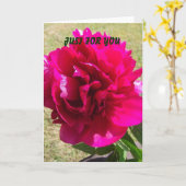 赤いシャクヤクは挨拶状を引き起こします カード (黄色い花)