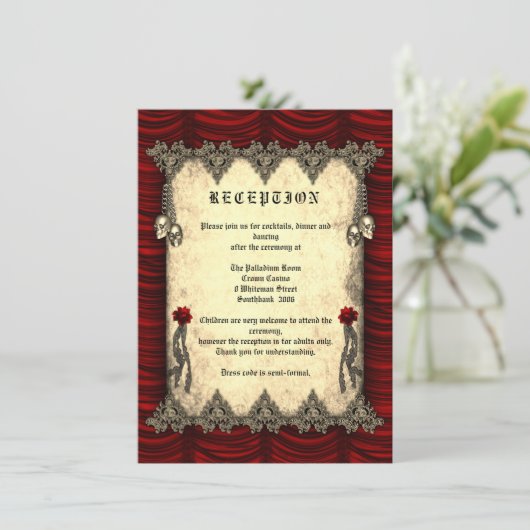 赤いシルクとスカル金ゴールドゴシック式ウェディングレセプション エンクロージャーカード (スタンド正面)