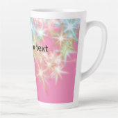 赤いシンプルピンクのキラキラ星があなたのテキストを追加 カフェラテマグ (右)