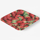 赤いジューシーなイチゴの写真 ペーパープレート (傾斜あり)
