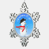 赤いスカーフと黒い帽子を持つ雪だるま スノーフレークピューターオーナメント (右)