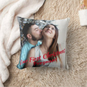 赤いスクリプト私たちの初めてのクリスマス妊娠写真 クッション (ブランケット)