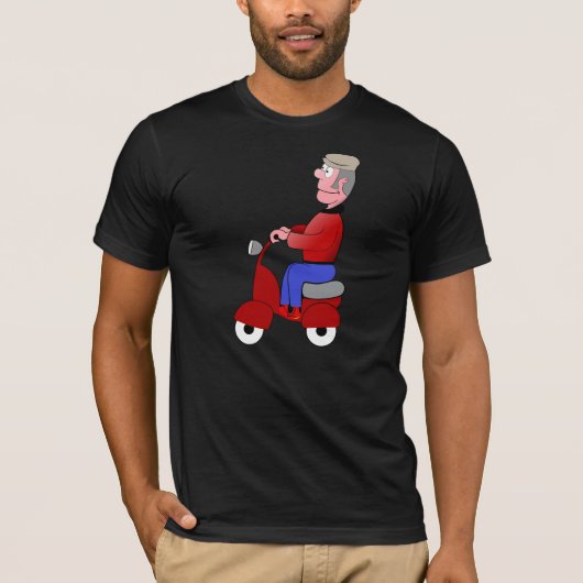 赤いスクーターに乗ったおもしろおじいさん Tシャツ (正面)