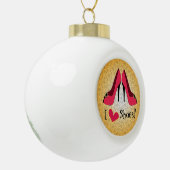 赤いスティレットの靴が大好き セラミックボールオーナメント (左)