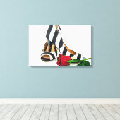 赤いストライプのバラのハイヒール キャンバスプリント (インサイチュ (ウッドフロア))