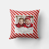 赤いストライプクリスマスと名前の写真 クッション (裏面)