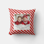赤いストライプクリスマスと名前の写真 クッション (正面)