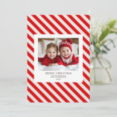 「赤いストライプクリスマスと名前の写真 招待状 (スタンド正面)