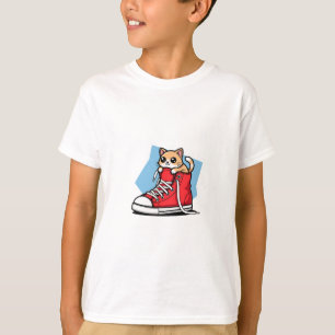 赤いスニーカーの可愛い子猫 キッズ Tシャツ