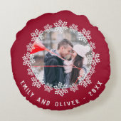 赤いスノーフレークのフレームカップル記念の写真 ラウンドクッション (裏面)