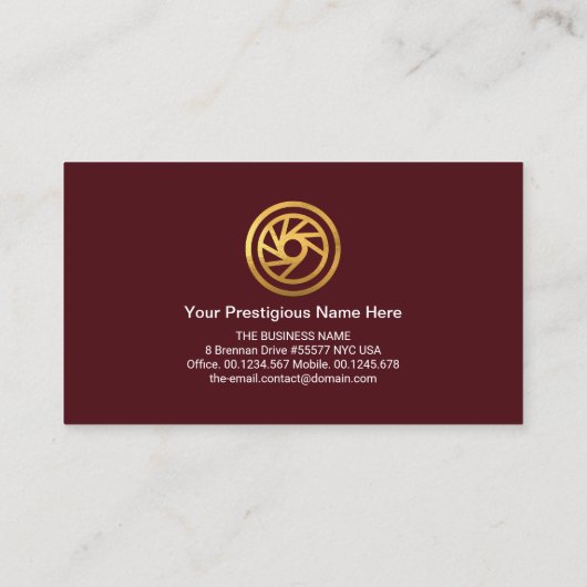 赤いスポーツカーのヘッドライトが自動詳細表示 名刺 (裏面)