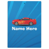 赤いスポーツ・カーが付いている明るい青は子供の男の子を炎にあてます クリップボード (裏面)