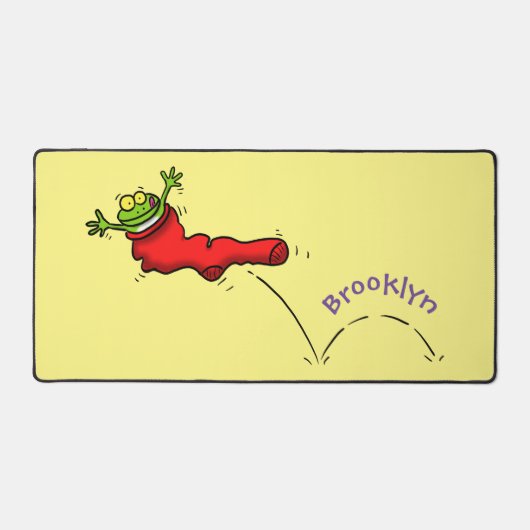 赤いソックジャンプ漫画の可愛いカエル デスクマット (正面)