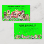 赤いソファで可愛らしい動物の緑の背景 名刺 (正面/裏面)