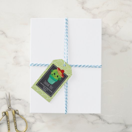 赤いソンブレロの目に微笑む、かわいい大きなサボテン ギフトタグ (より糸付き)