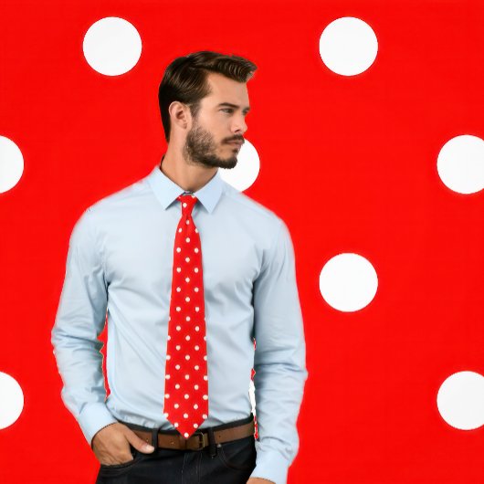 赤いタイクラシックの水玉模様の白いパターン ネクタイ