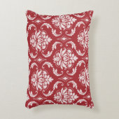 赤いダマスク織のヴィンテージパターン アクセントクッション (正面(垂直))