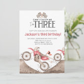赤いダートバイク 3歳の誕生日 - 捕まえられないよ 招待状 (スタンド正面)