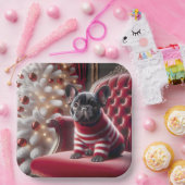 赤いチェアフランスのにクリスマスのブルドッグ ペーパープレート (パーティー)