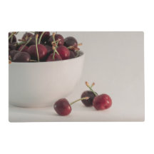 赤いチェリーのフルーツボウル　ライフスタイル写真