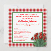 赤いチューリップのギンガムによって点検されるブライダルシャワーの昼食会 招待状 (正面)