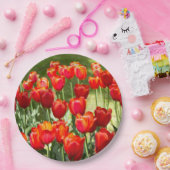 赤いチューリップの大きな畑 ペーパープレート (パーティー)