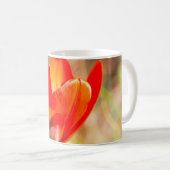 赤いチューリップの花 コーヒーマグカップ (正面右)