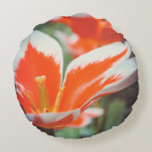 赤いチューリップ ラウンドクッション (裏面)