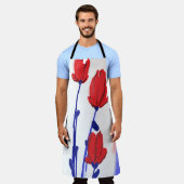 赤いチューリップ（青） エプロン (着用した状態)