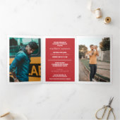 赤いテクスモダンチャの写真の卒業 三つ折り招待状 (内部)