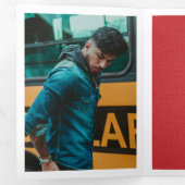 赤いテクスモダンチャの写真の卒業 三つ折り招待状 (内部最初)