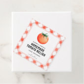 赤いトマトファームの外観とトマトライッシュのラベル フェイバータグ (インサイチュ)