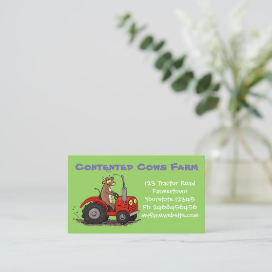 赤いトラクおもしろいタ農家漫画を運転している牛 名刺 (スタンド正面)