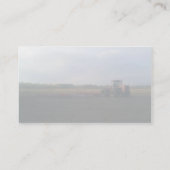 赤いトラクターが野原で休んで…… 名刺 (裏面)