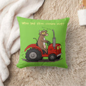 赤いトラクター漫画を運転する可愛い幸せな牛 クッション (ブランケット)