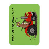 赤いトラクター漫画を運転する可愛い幸せな牛 マグネット (縦)