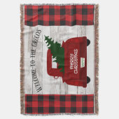 赤いトラックと木のバッファローのプレイド名クリスマス スローブランケット (正面縦)