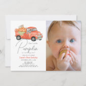 赤いトラックのカボチャのギンガム写真 1歳の誕生日 招待状 (正面)