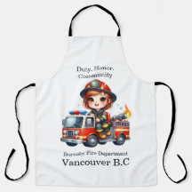 赤いトラックを運転する幸せな消防士