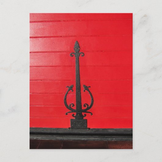 赤いドアの向こうには？ ポストカード (正面)