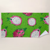 赤いドラゴンフルーツをグリーンに ビーチタオル (正面)