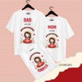 赤いドレスの幼児Tシャツを着た可愛い小さな王女 Tシャツ