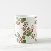 赤いナスタジウムクリーム背景 コーヒーマグカップ (中央)